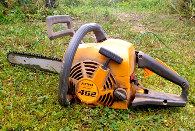 chainsaw